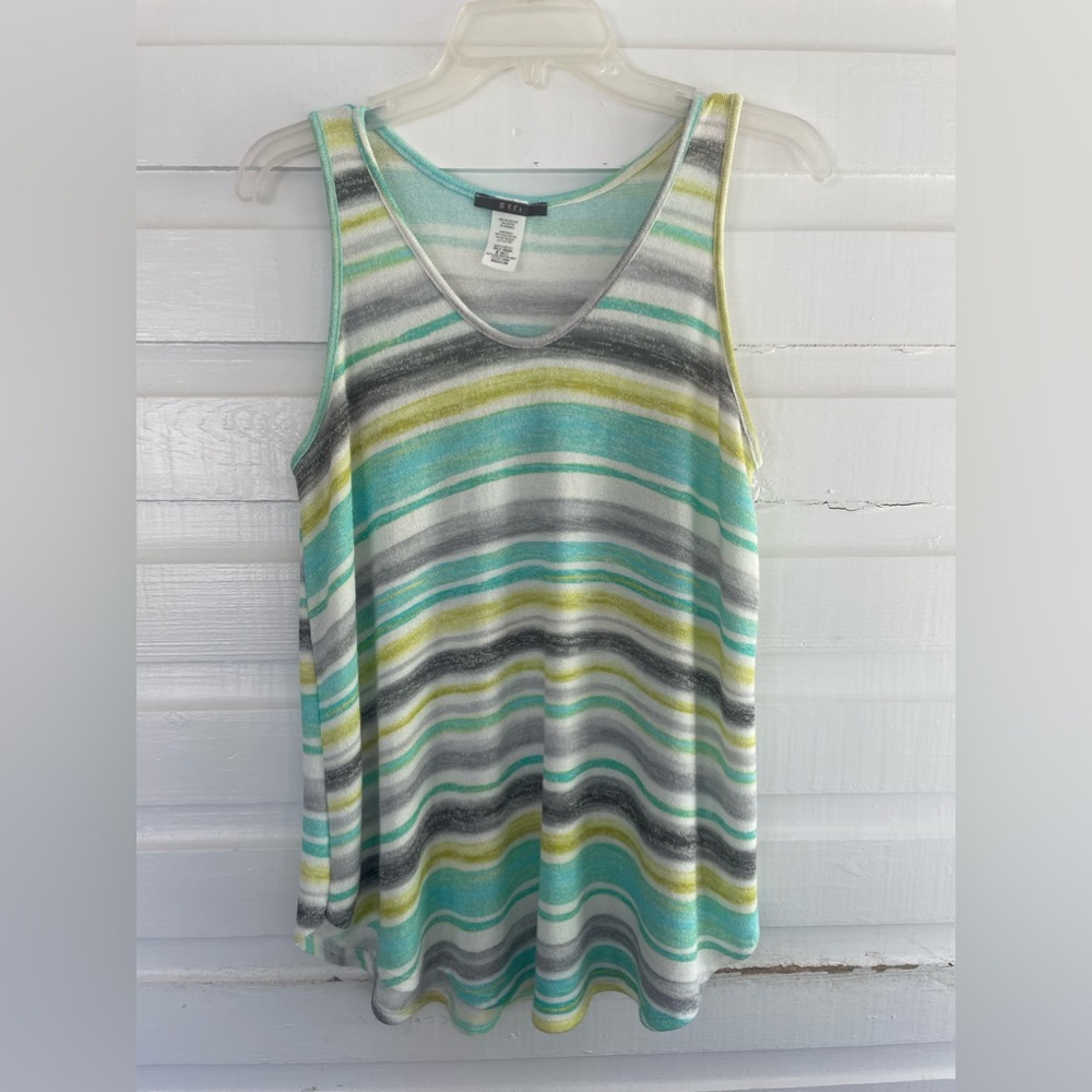 Gyft Lightweight Soft Mint Green Gray Sweater Tank Top V-Neck Size M